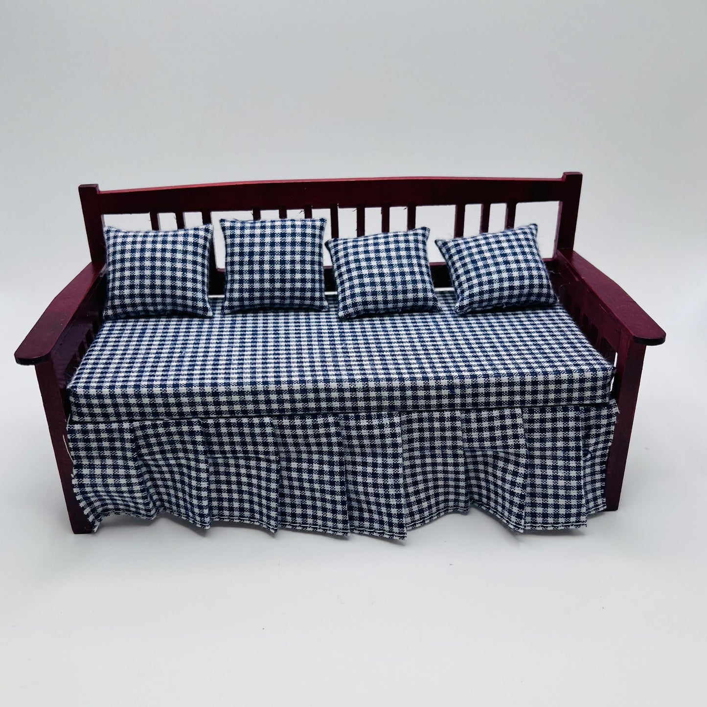 Mahogany Day Bed - 1/12 Scale Dollhouse Miniature