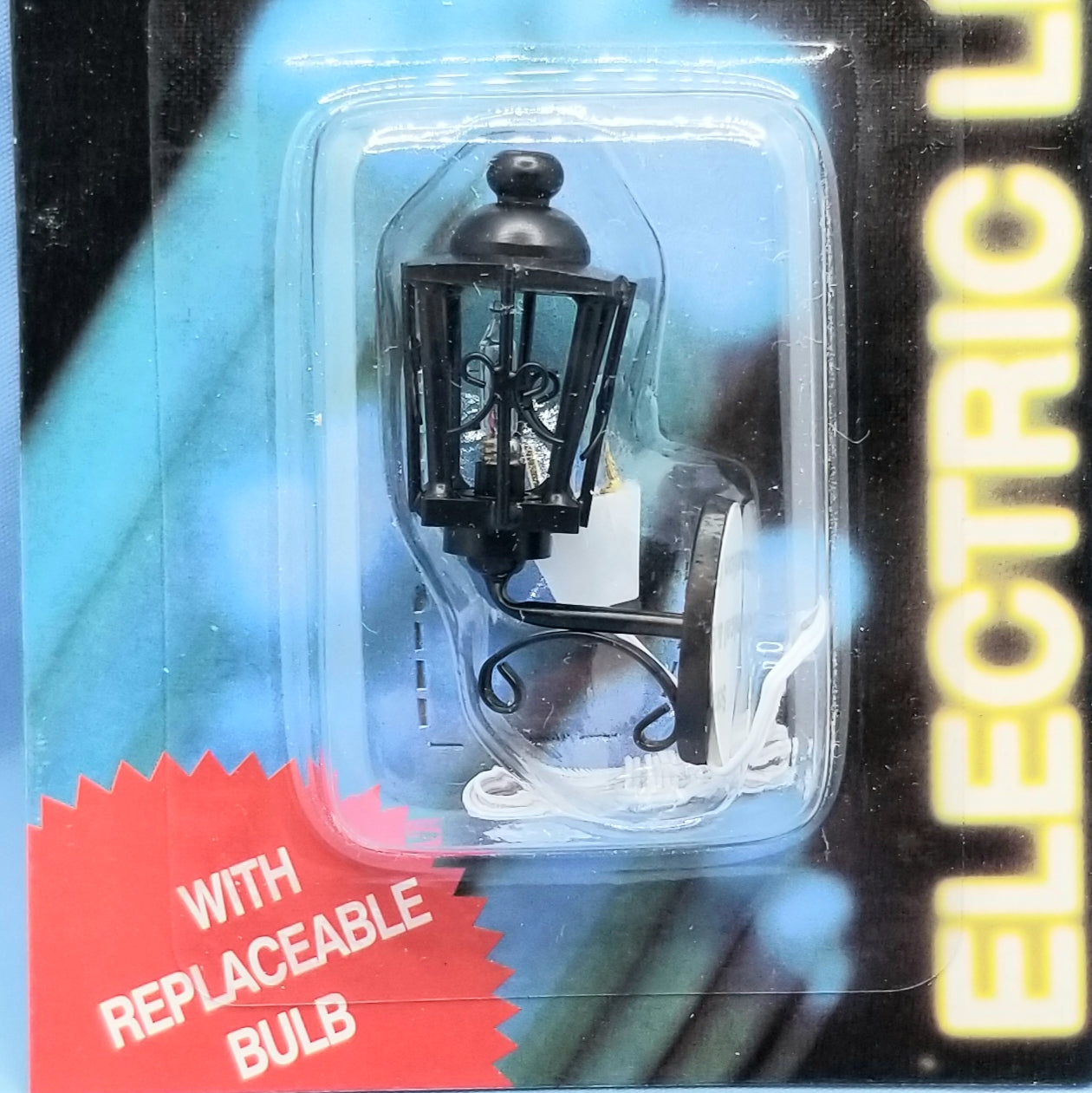 Ornate Coach Lamp - 12 Volt - 1/12 Scale Dollhouse Miniature
