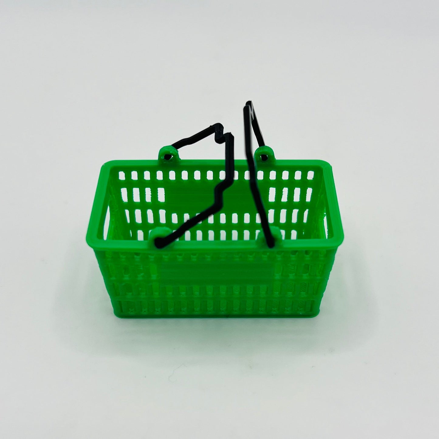 Plastic Shopping Basket - 1/12 Scale Dollhouse Miniature