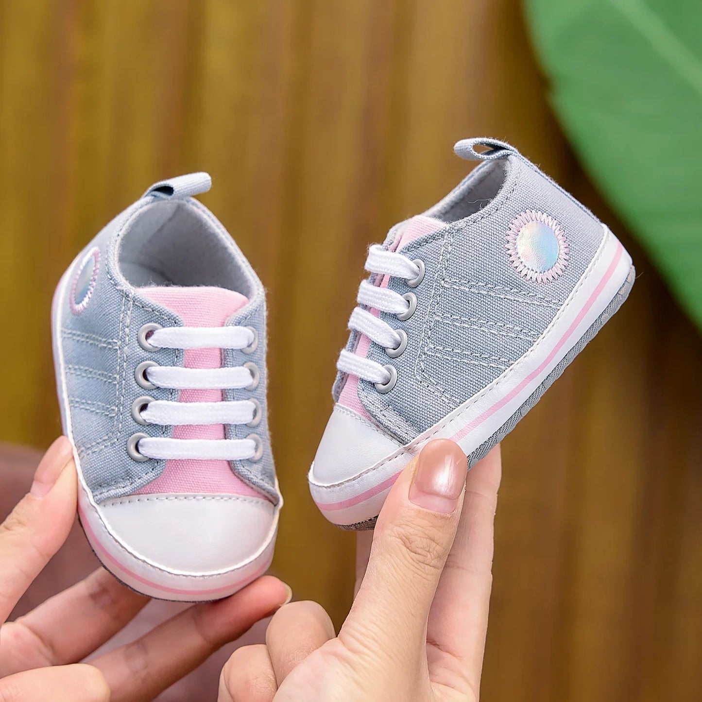 MOLLY Sneakers
