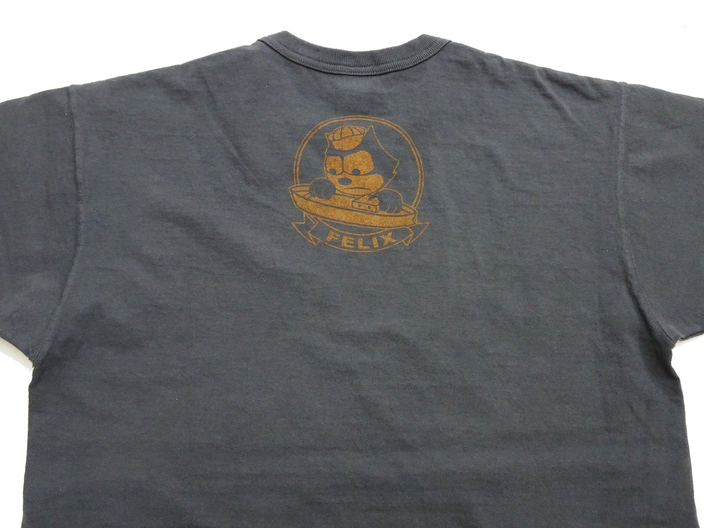 TOYS McCOY Men's Felix the Cat U.S. Navy Graphic Short Sleeve T-Shirt - Loopwheel Tubular Jersey, Garment Dyed, Made in Japan (TMC2601 030 Muted Black)