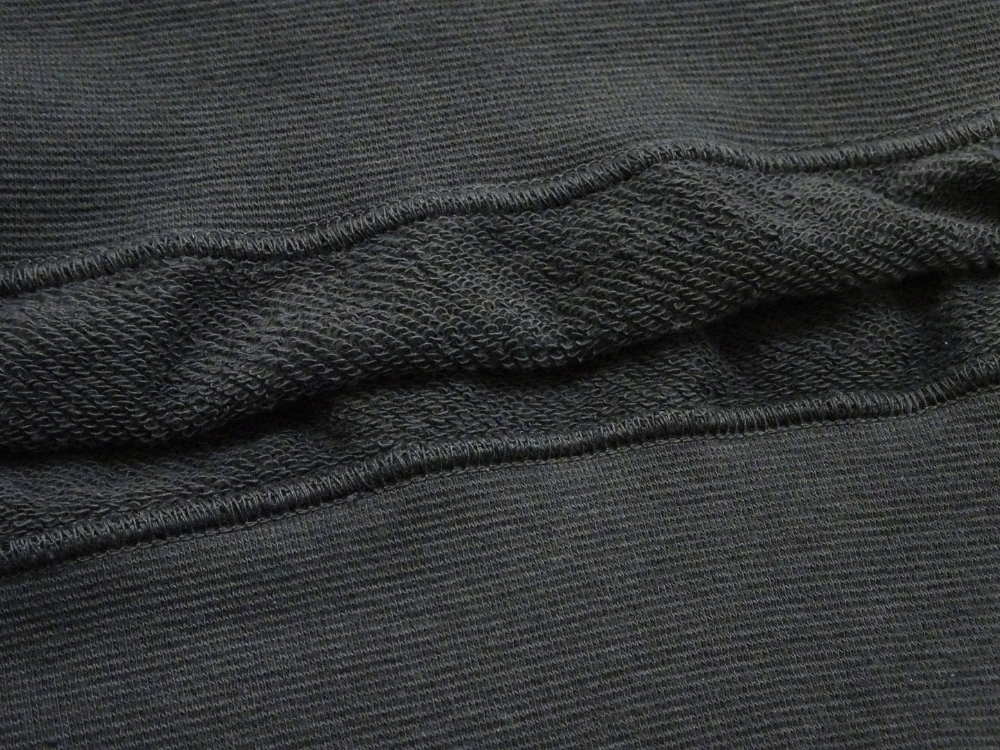 TOYS McCOY Men's Short Sleeve Raglan Sweatshirt, Garment-Dyed Loopback French Terry, V-Gusset Crewneck, Made in Japan (TMC2612 030 Garment-Dyed Washed Black)